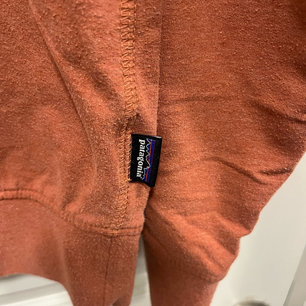 Patagonia Women’s Orange Pullover Sweatshirt  Medium - Picture 3 of 5